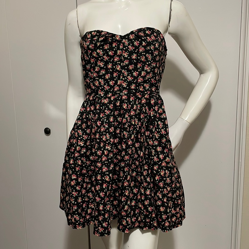 Forever 21 strapless dress with floral pattern